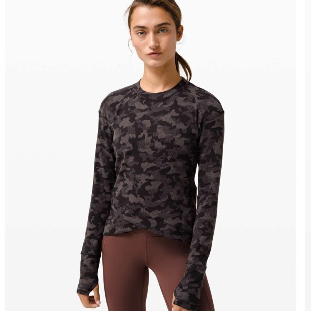 Lululemon Close to Crossing Long Sleeve Heritage Camo Jacquard B size 6 W3ECAS